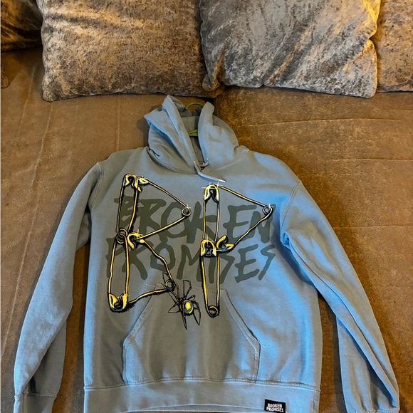 Broken promises hoodies - Picture 1 of 2